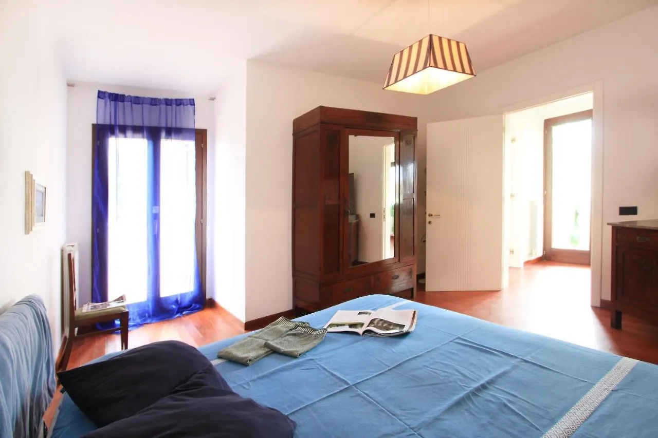 Villa Sara Marina di Pietrasanta 0*,